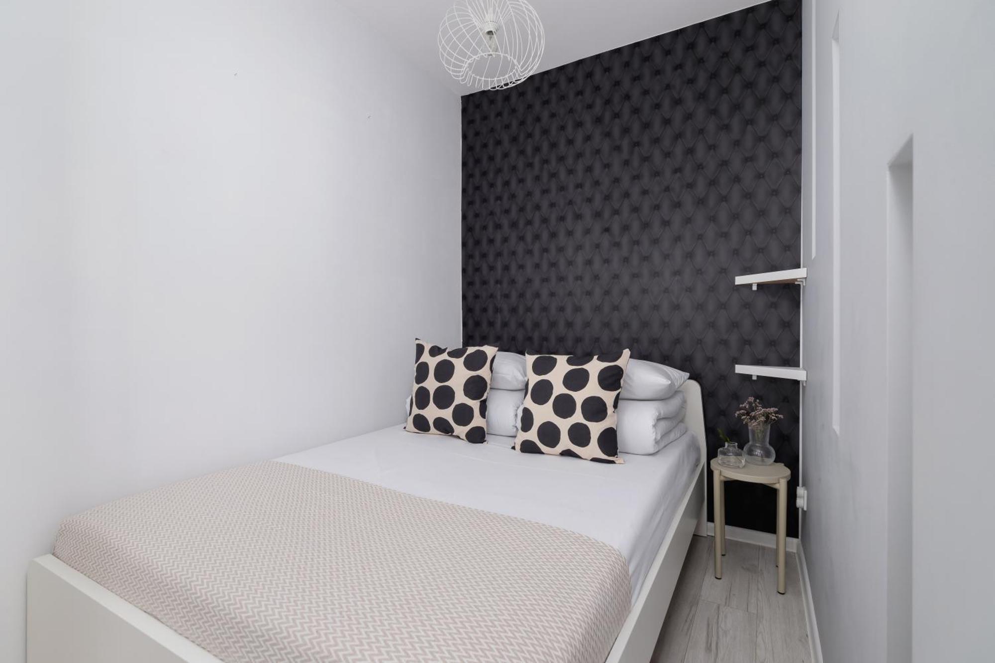קרקוב One Bedroom Apartment With A Balcony - Dietla 109 Street מראה חיצוני תמונה